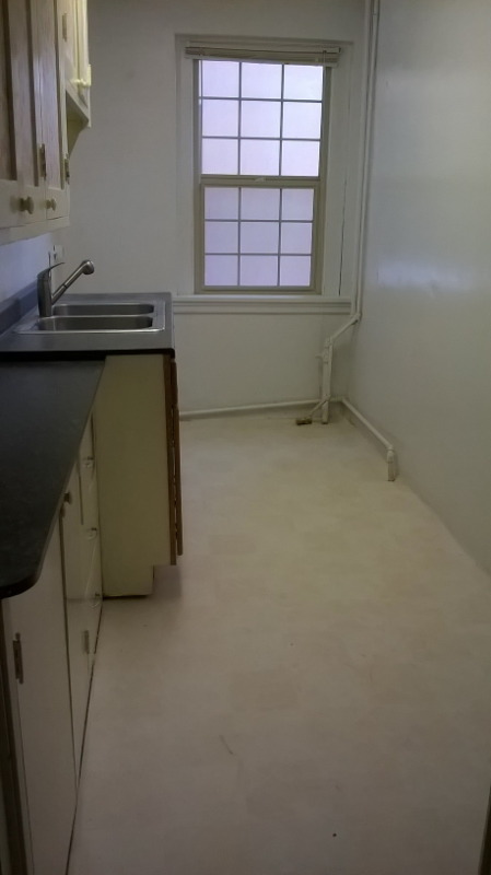 440 N Park Ave - Photo 7 of 8
