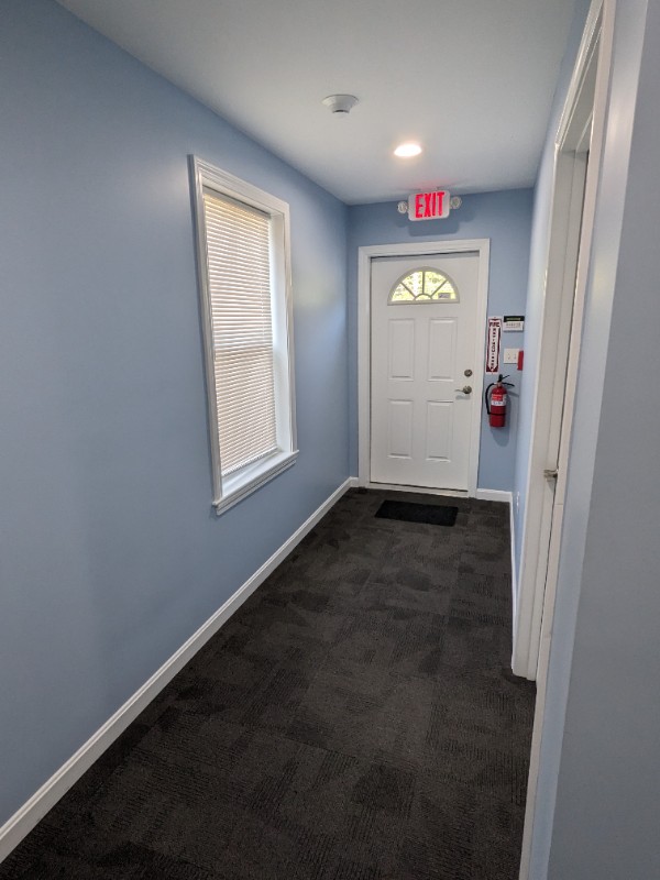 510 Old Candia Rd - Photo 3 of 9