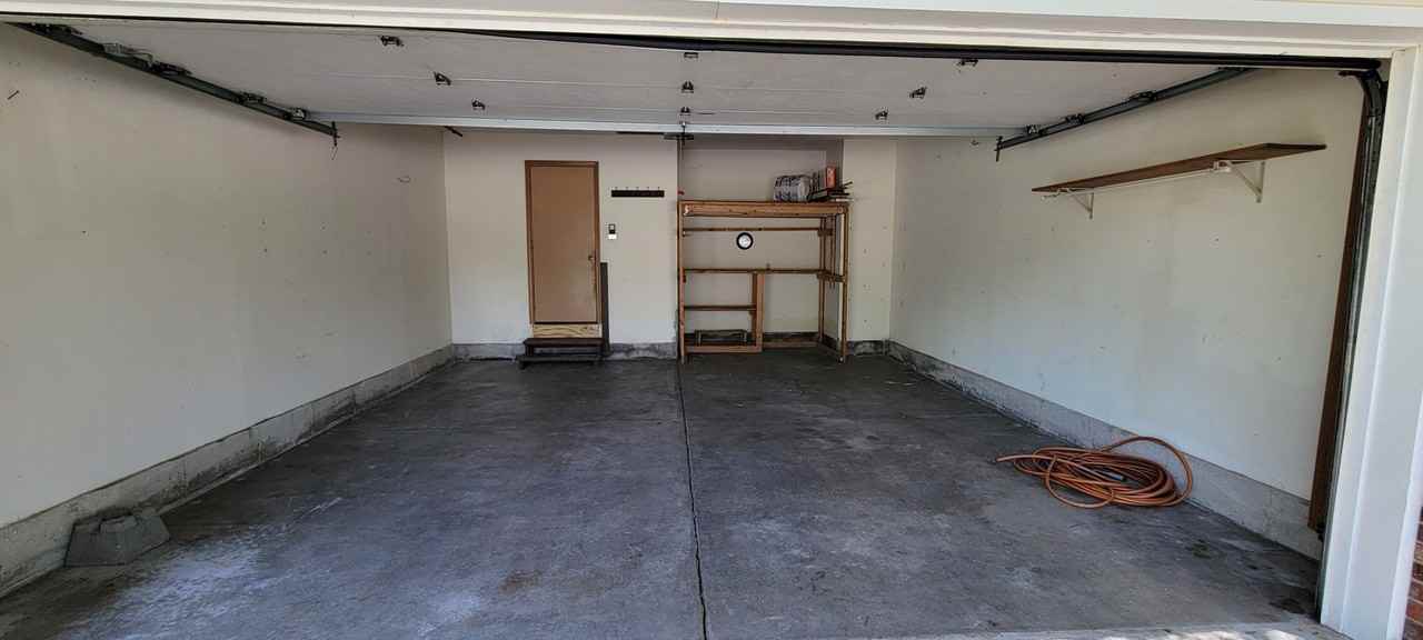 2793 W Katella Ln - Photo 3 of 32