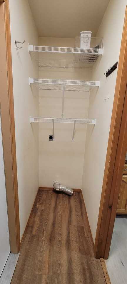 2793 W Katella Ln - Photo 4 of 32