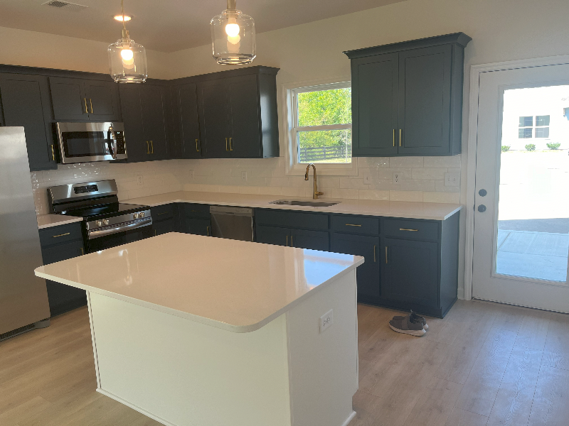 244 Holywell Dr - Photo 3 of 15