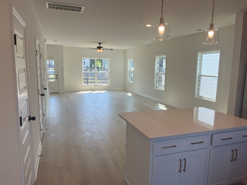 244 Holywell Dr - Photo 4 of 15