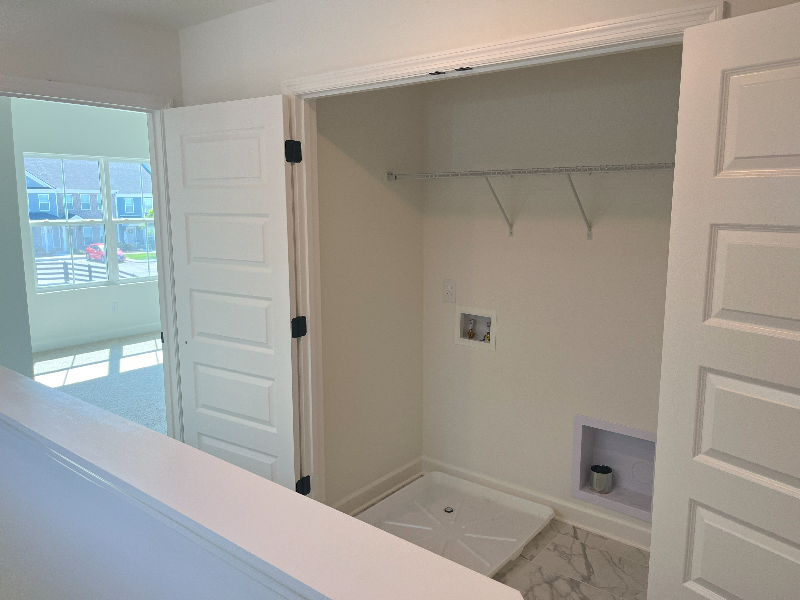244 Holywell Dr - Photo 7 of 15