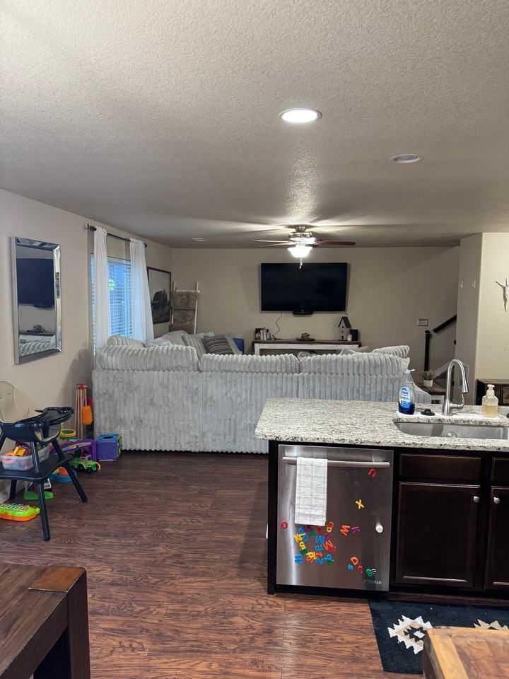 3824 Swainson Dr - Photo 6 of 23