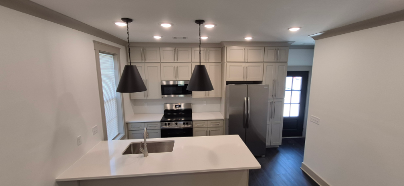 901 27th St - Photo 3 of 20