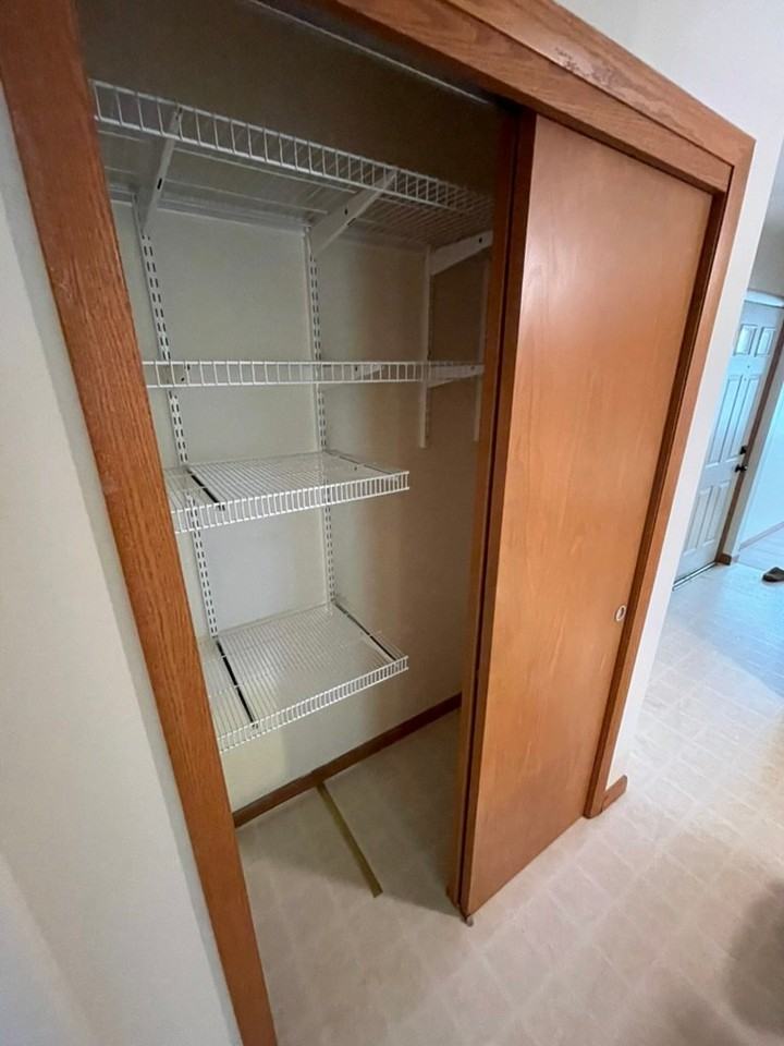 2933 Leslie Ln - Photo 7 of 20