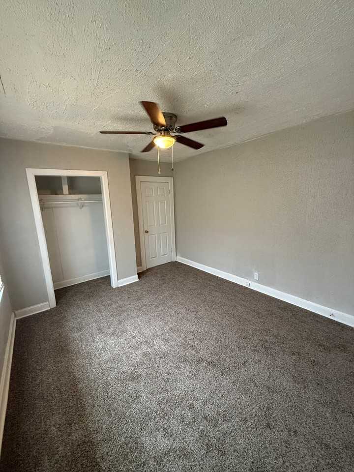 4431 Paseo #B - Photo 5 of 13