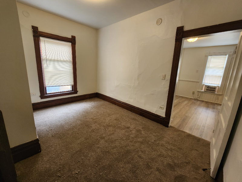 1575 Coit Ave Ne #4 - Photo 5 of 8