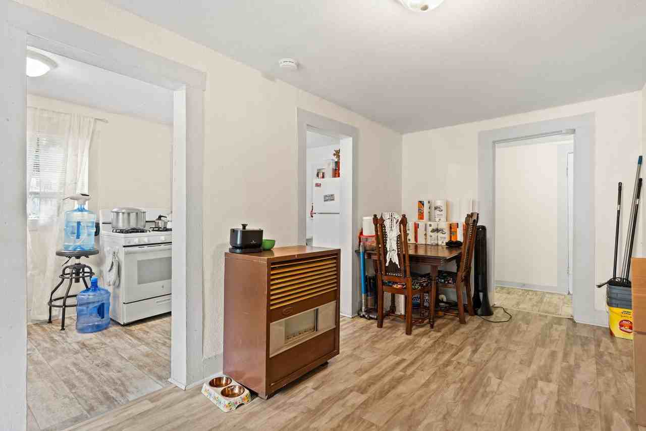 2417 N 22nd St - Photo 4 of 18