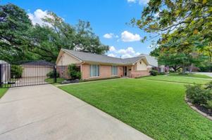 featured image of 614 Bendwood Dr