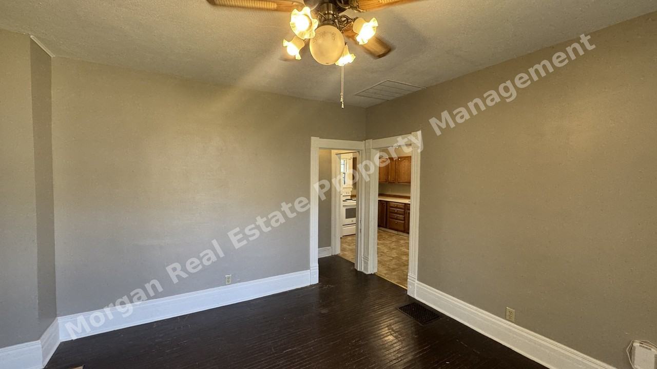 1318 W 4th St - Photo 2 of 12