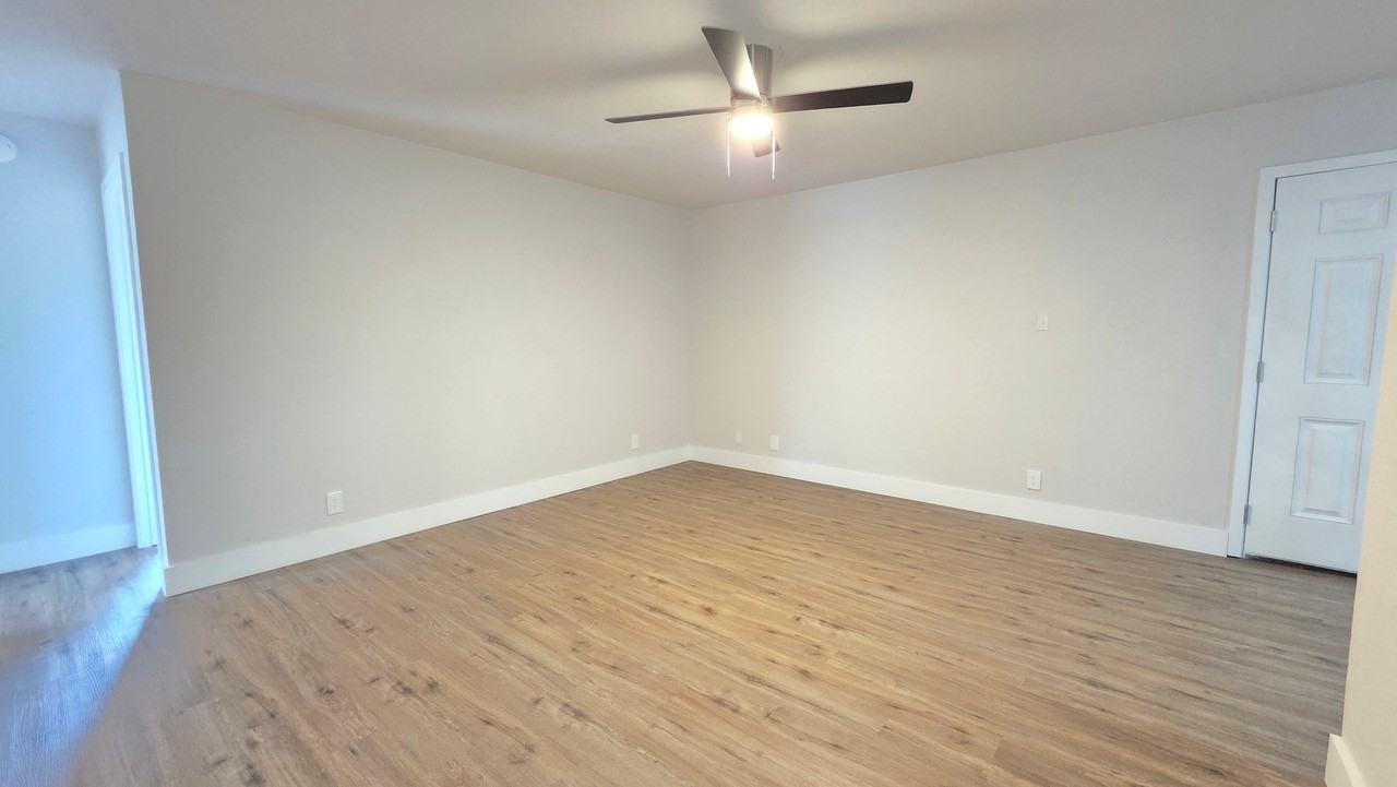 623 N Converse St #2 - Photo 3 of 6