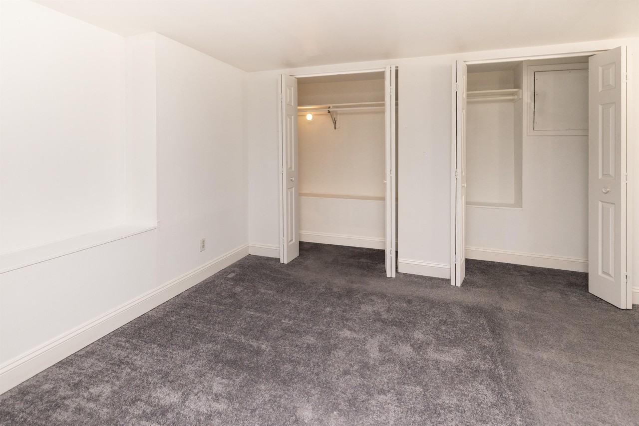400 E Cross St #2 - Photo 4 of 14
