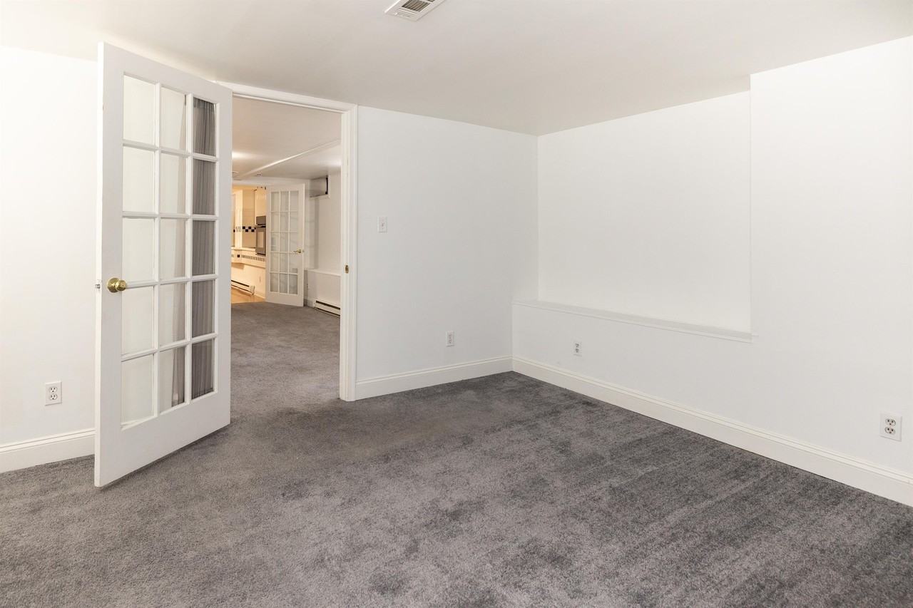 400 E Cross St #2 - Photo 6 of 14