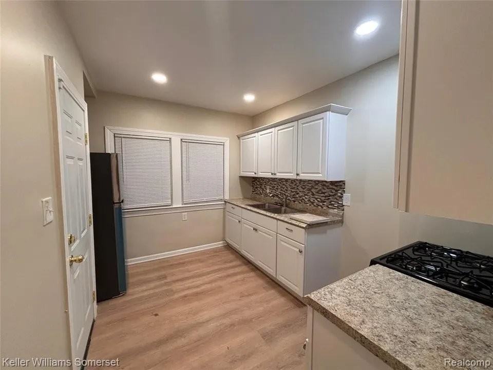 16174 Princeton St #2 - Photo 4 of 8