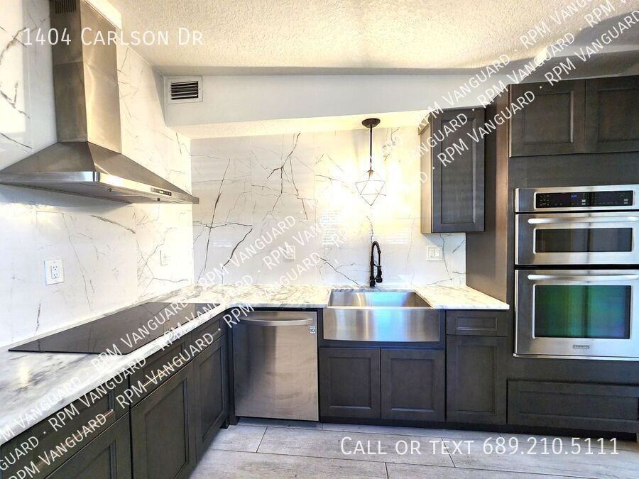 1404 Carlson Dr - Photo 3 of 17