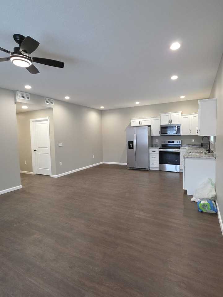 416 S Central Ave #3 - Photo 2 of 7
