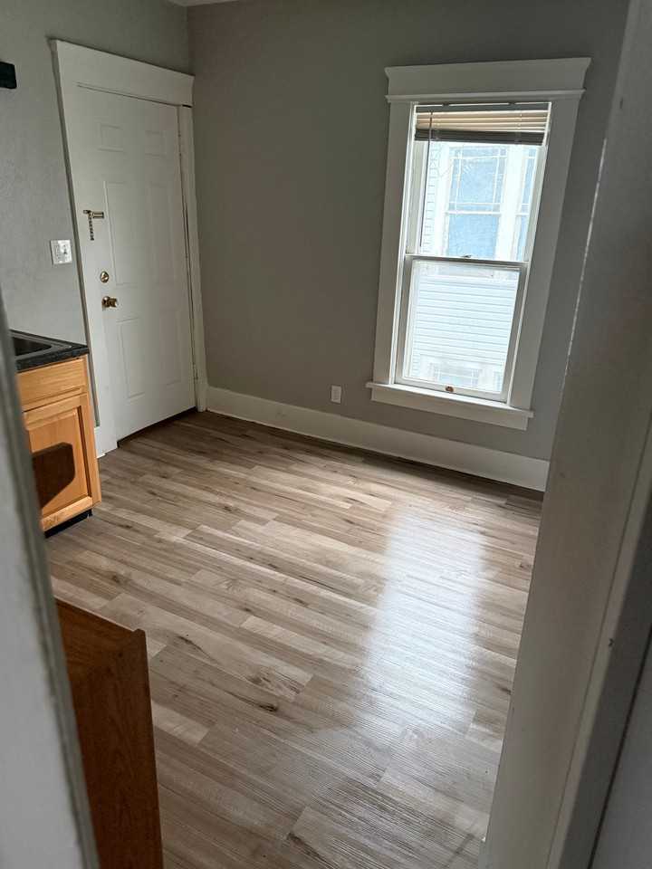 516 Washington Ave #516A - Photo 4 of 20