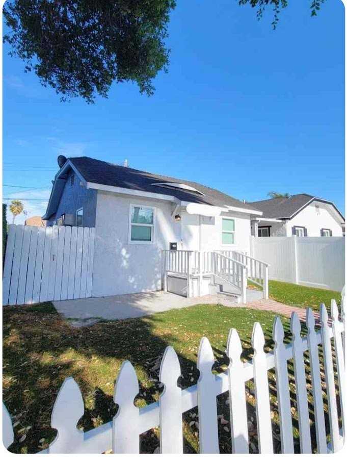 720 Cota Ave