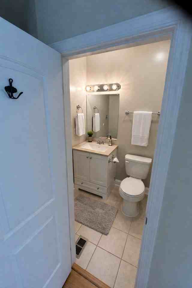 301 V St Ne - Photo 6 of 17