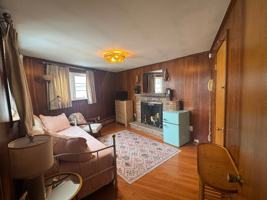 featured image of 18 Laurelhurst Rd