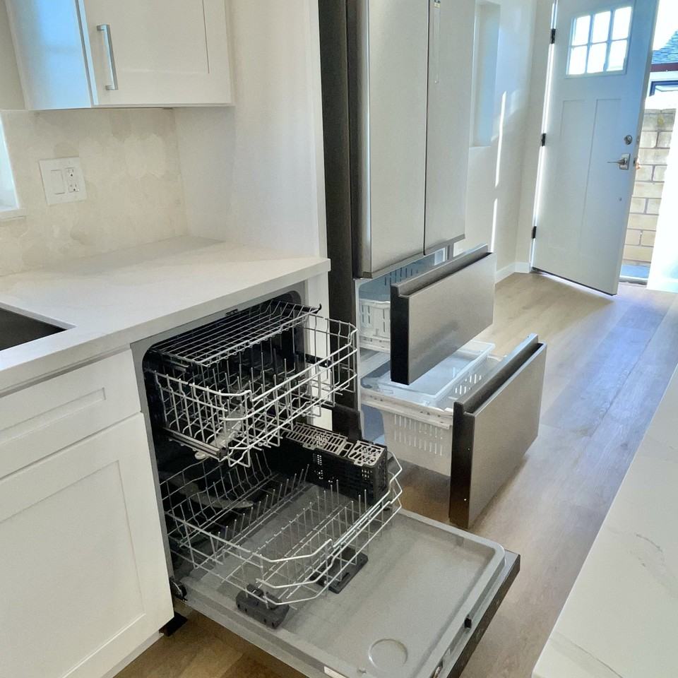 385 Theresa Way - Photo 6 of 18