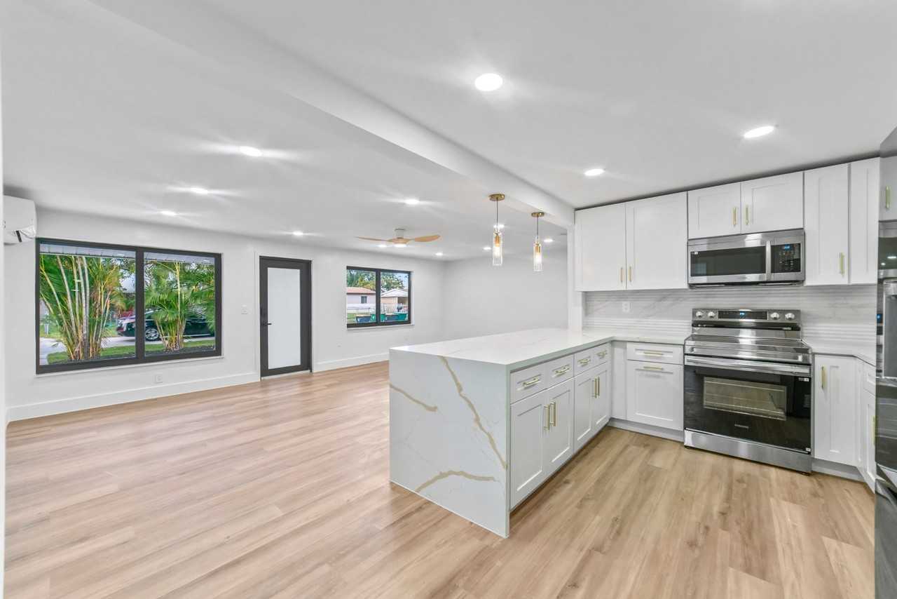 4114 Sw 49th Ct - Photo 6 of 20