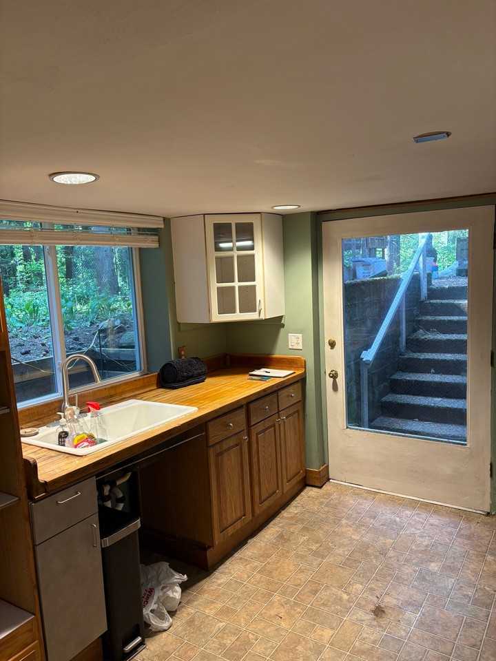 2321 E 62nd St - Photo 3 of 20