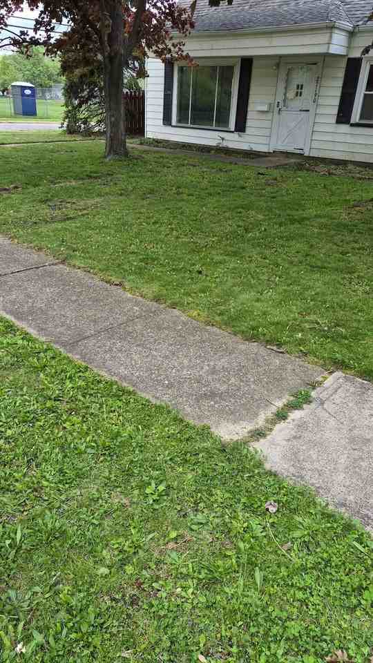 27190 Zeman Ave - Photo 4 of 21
