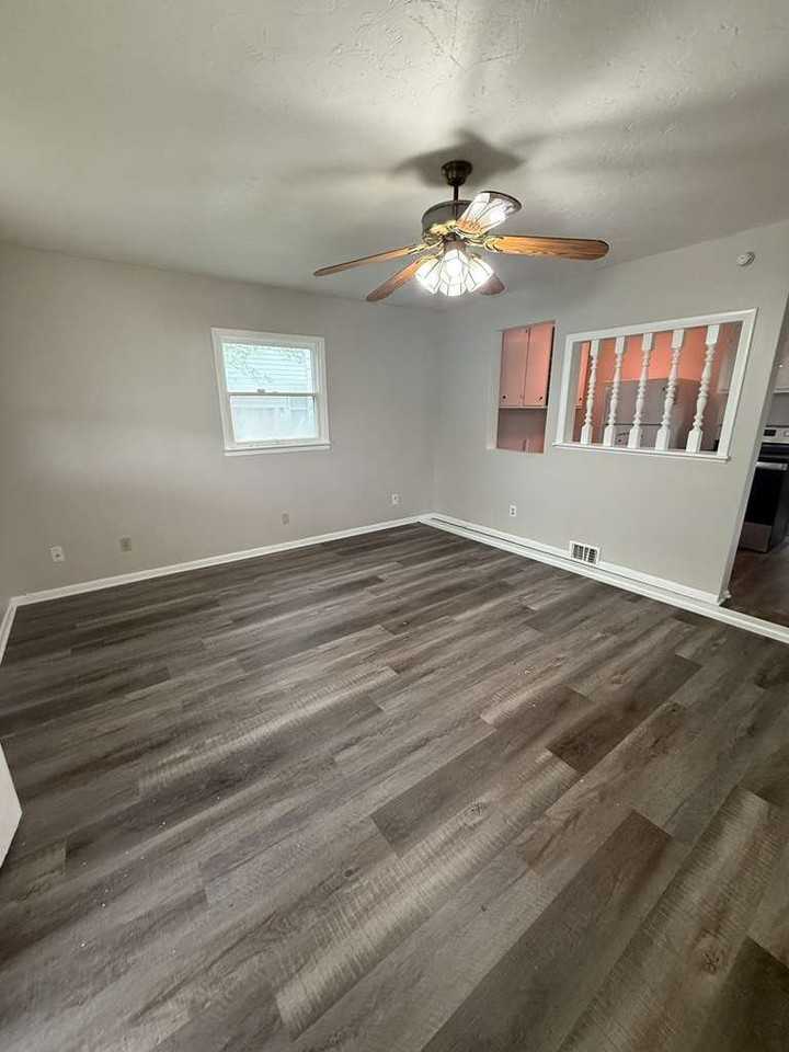 27190 Zeman Ave - Photo 5 of 21