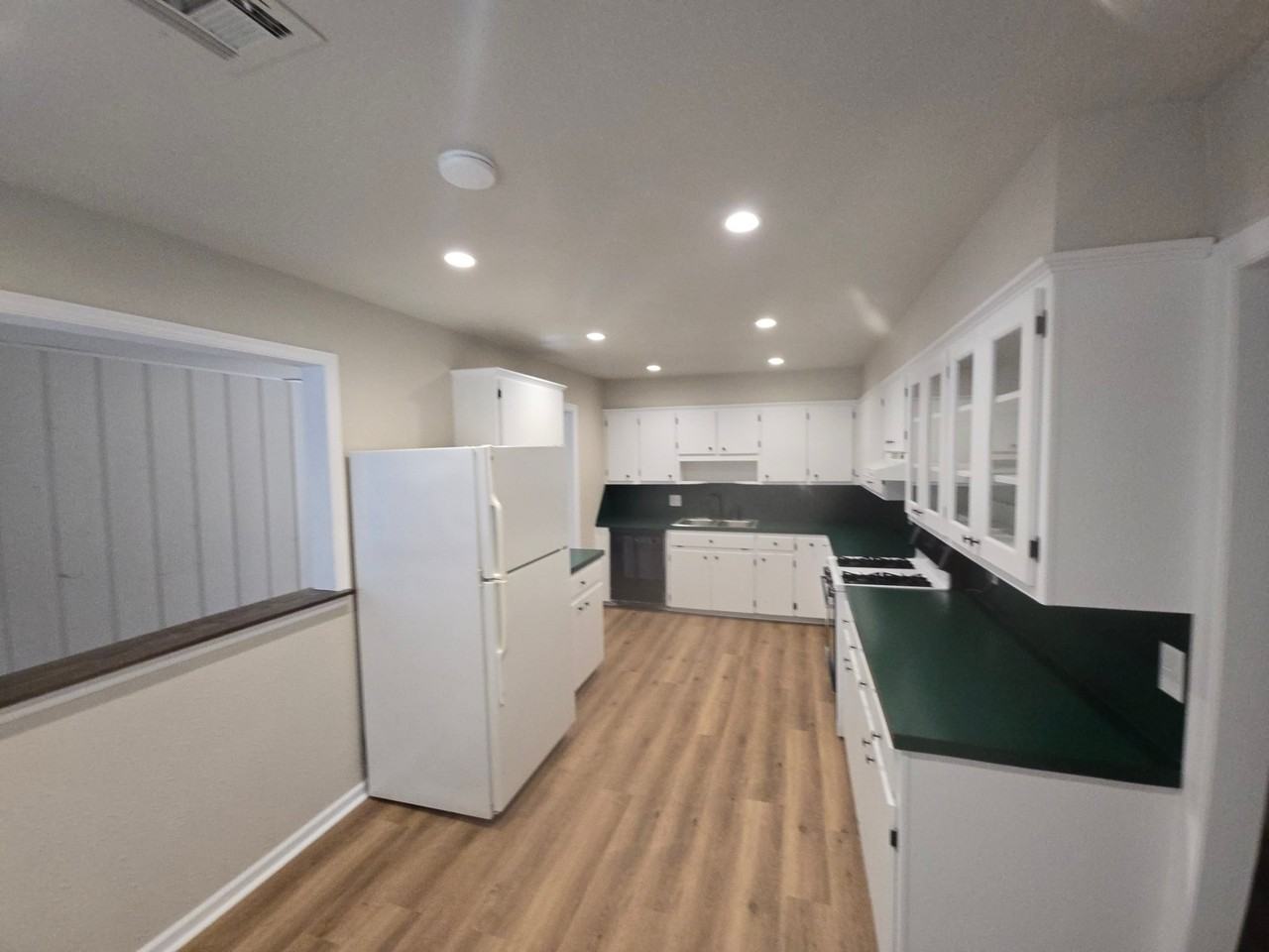 820 Jefferson St - Photo 3 of 18