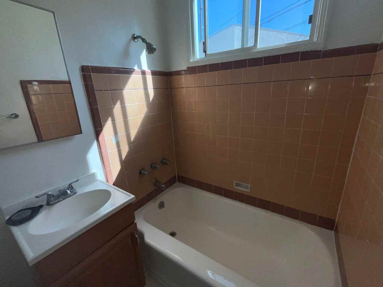 5618A Kinston Ave - Photo 5 of 7