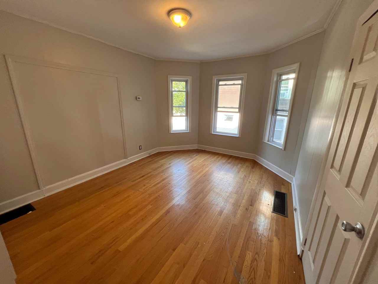 60 Pine St #1 - Photo 3 of 17