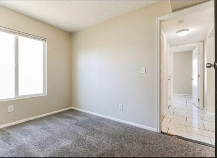 5083 Helena Ct - Photo 3 of 9