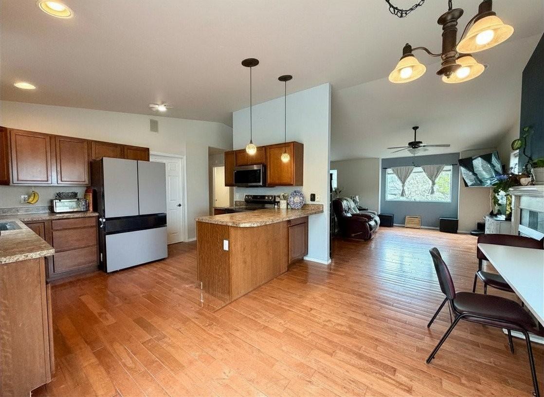139 Getty Dr - Photo 5 of 20