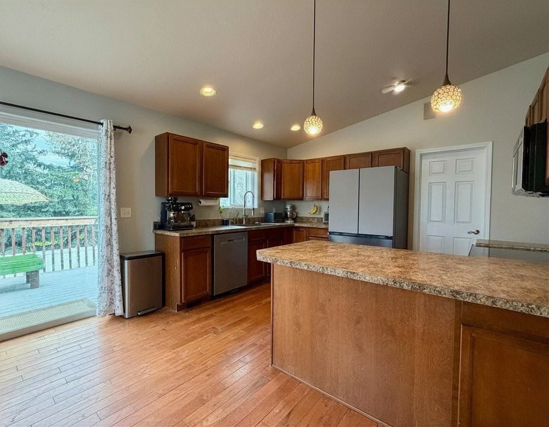 139 Getty Dr - Photo 6 of 20