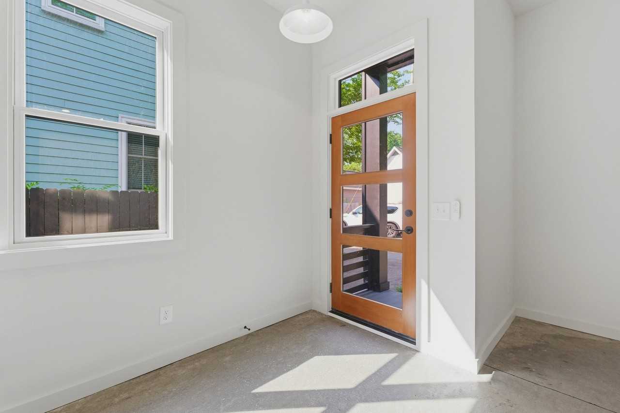 6 F St - Photo 4 of 20