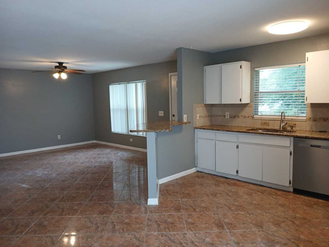 3847 51st Ave N - Photo 3 of 14