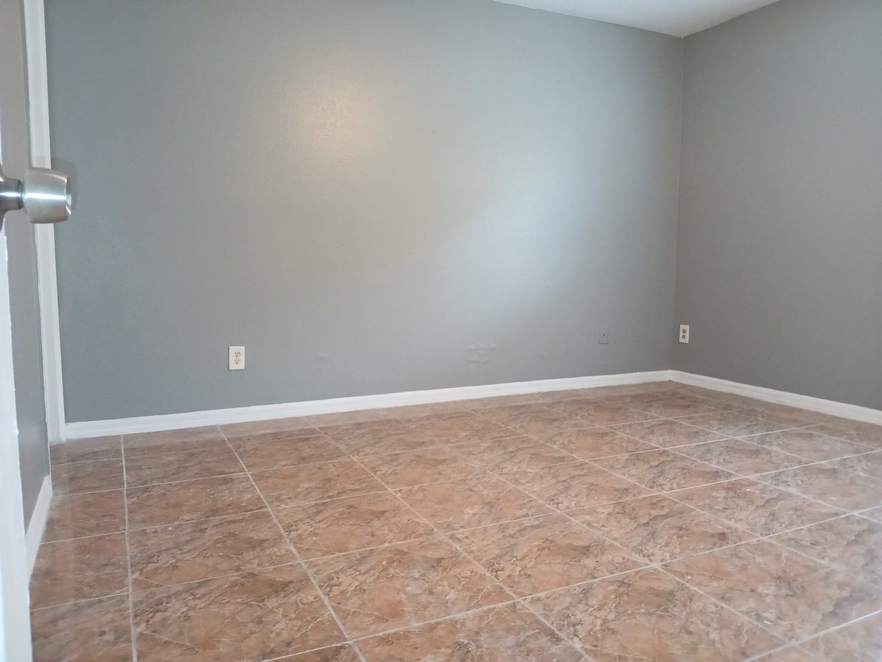 3847 51st Ave N - Photo 7 of 14