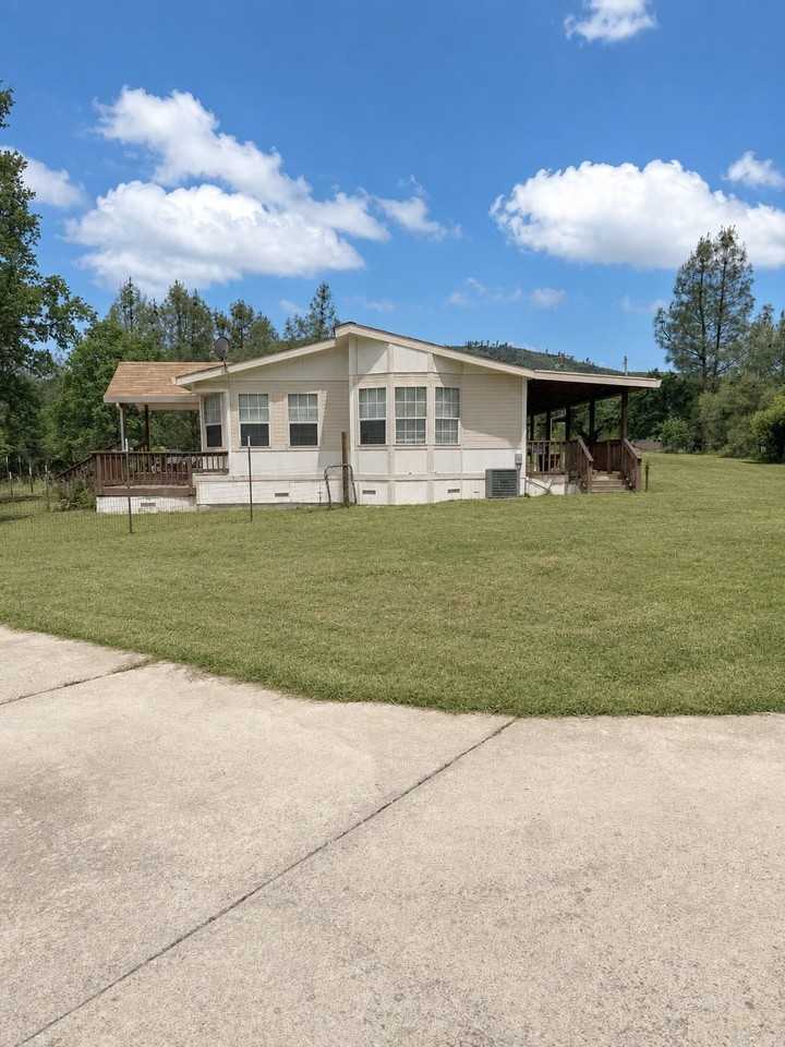 2984 Indian Hill Rd - Photo 2 of 15