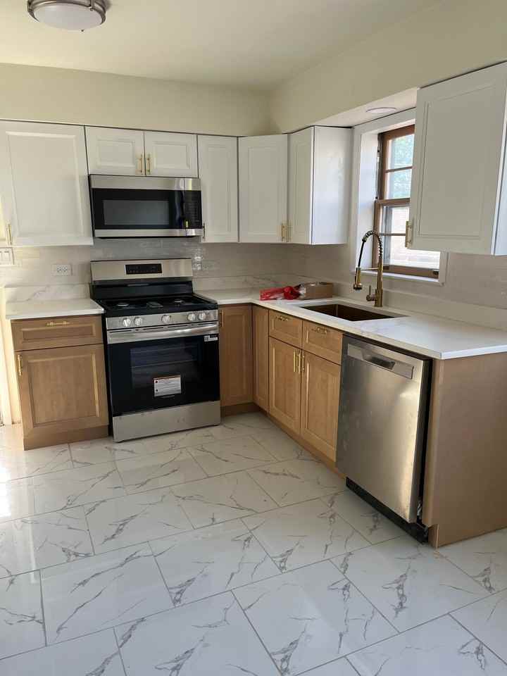 1712 N 35th Ave #1 - Photo 3 of 10