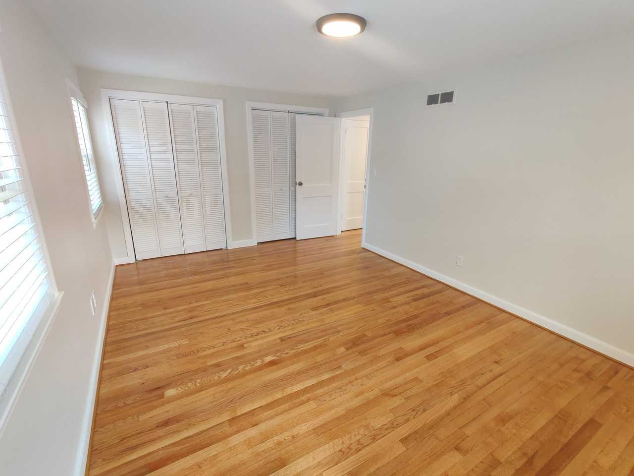 70 Mercury Ct - Photo 3 of 6