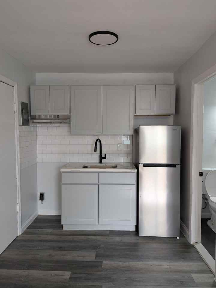 292 Eastern ParkWay - Photo 2 of 6