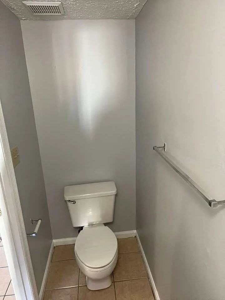1233 Shalom Dr - Photo 6 of 11