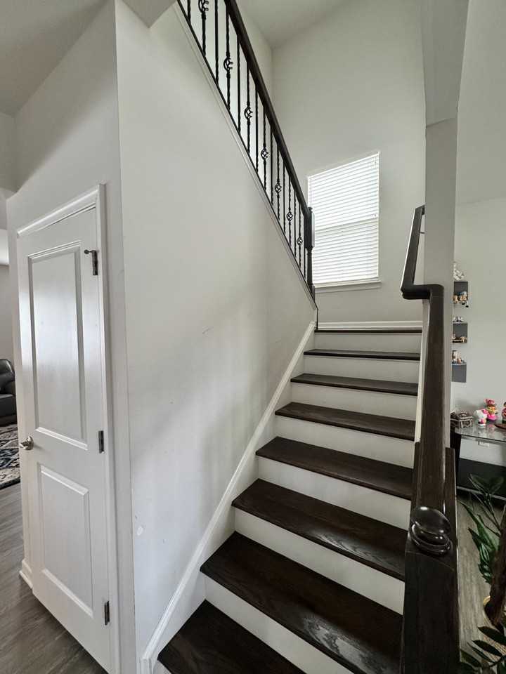 1705 Eastwick Ln - Photo 4 of 20