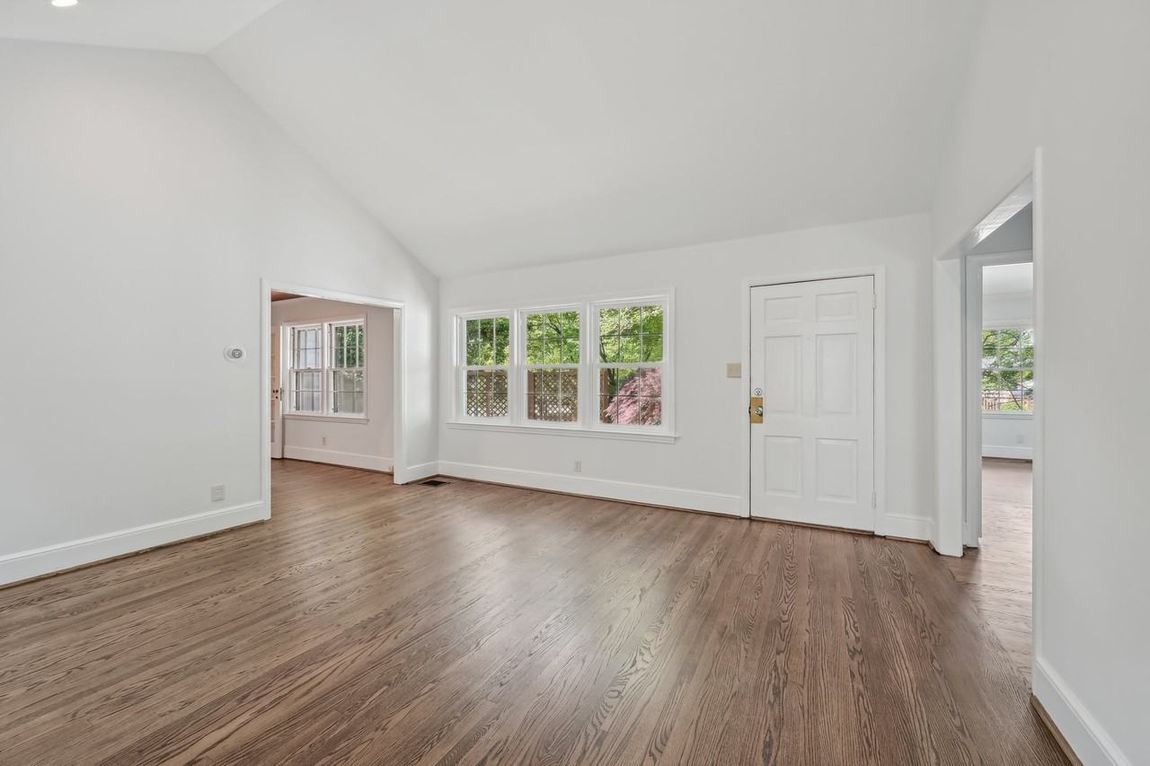 1316 Glenwood Ave #202 - Photo 3 of 16