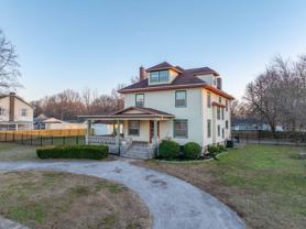501 E Walker St - Photo 1 of 1