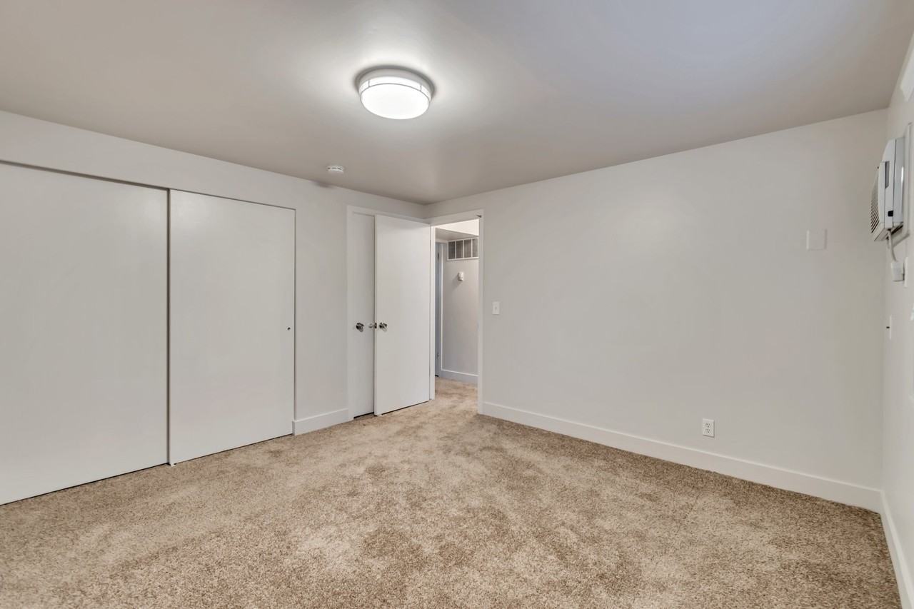 2105 S St #C - Photo 7 of 12