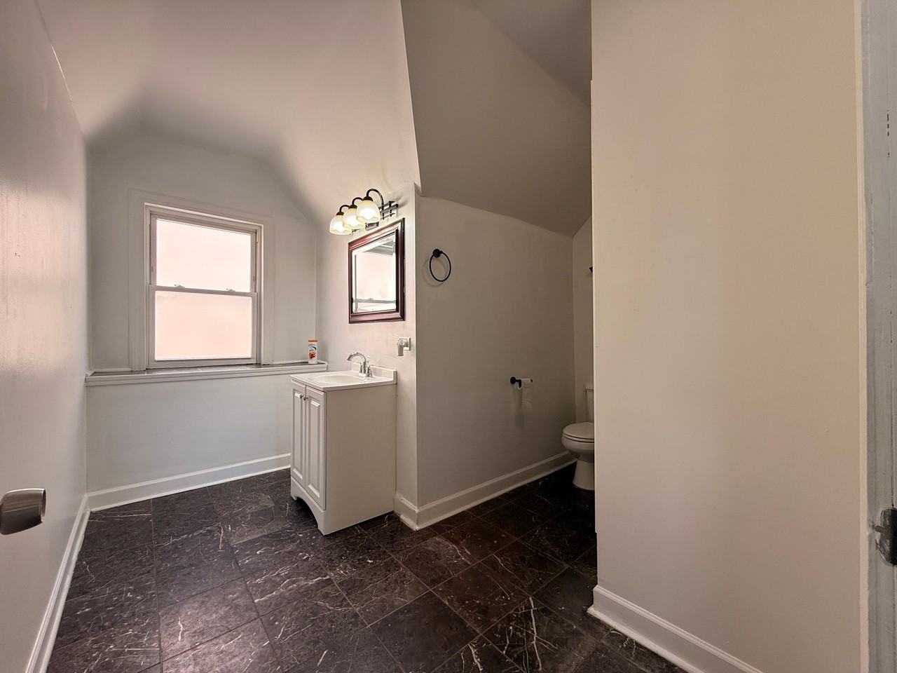 5411 S Michigan Ave #4 - Photo 4 of 16