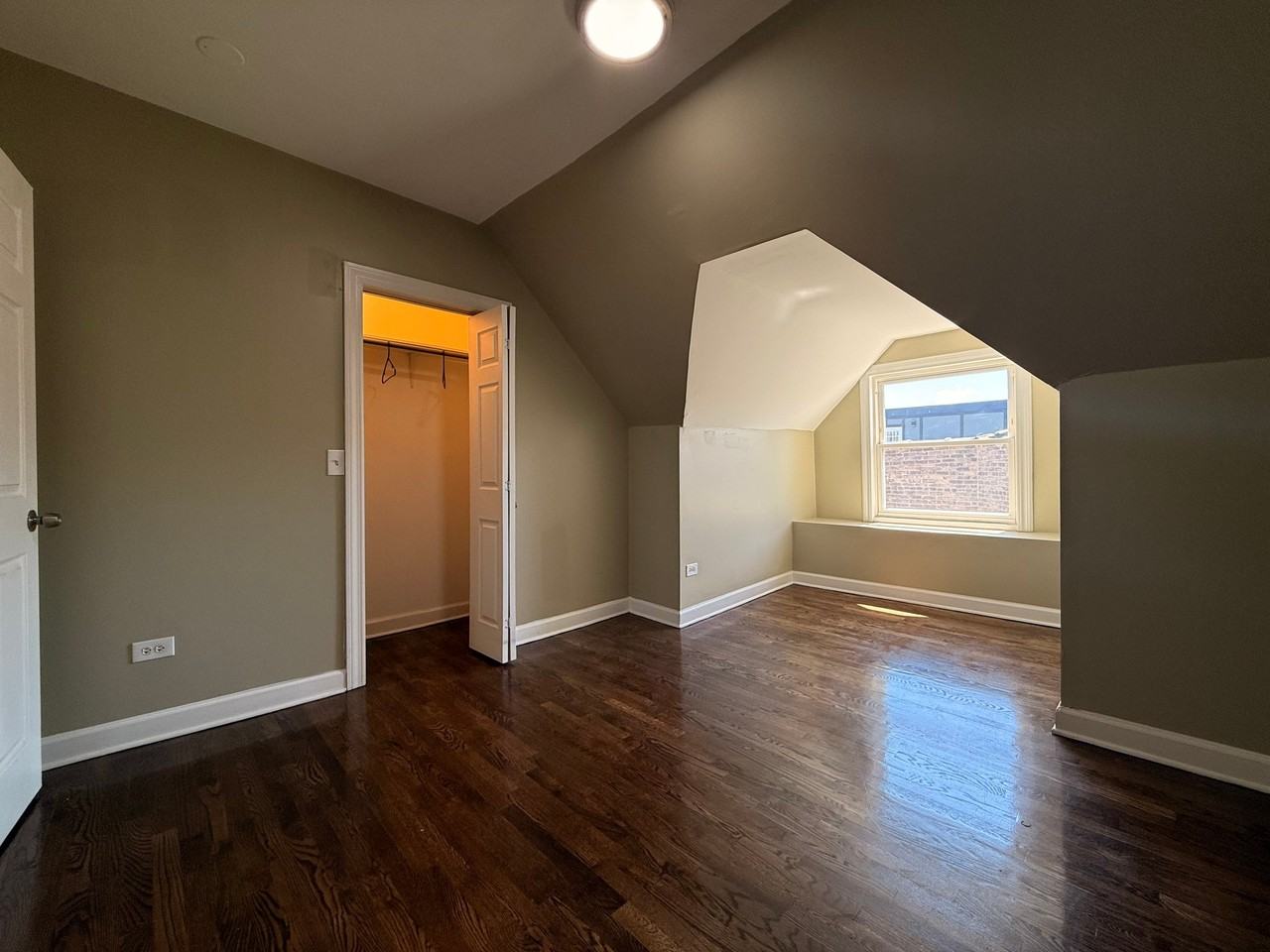 5411 S Michigan Ave #4 - Photo 6 of 16